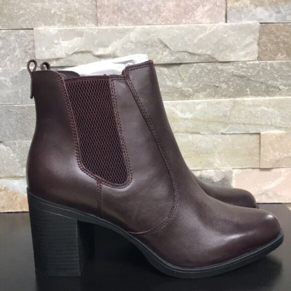Giani Bernini Korma Memory-Foam Ankle Booties - Picture 5 of 10